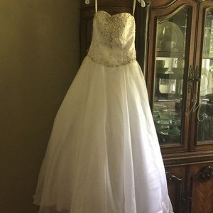 Wedding dress
